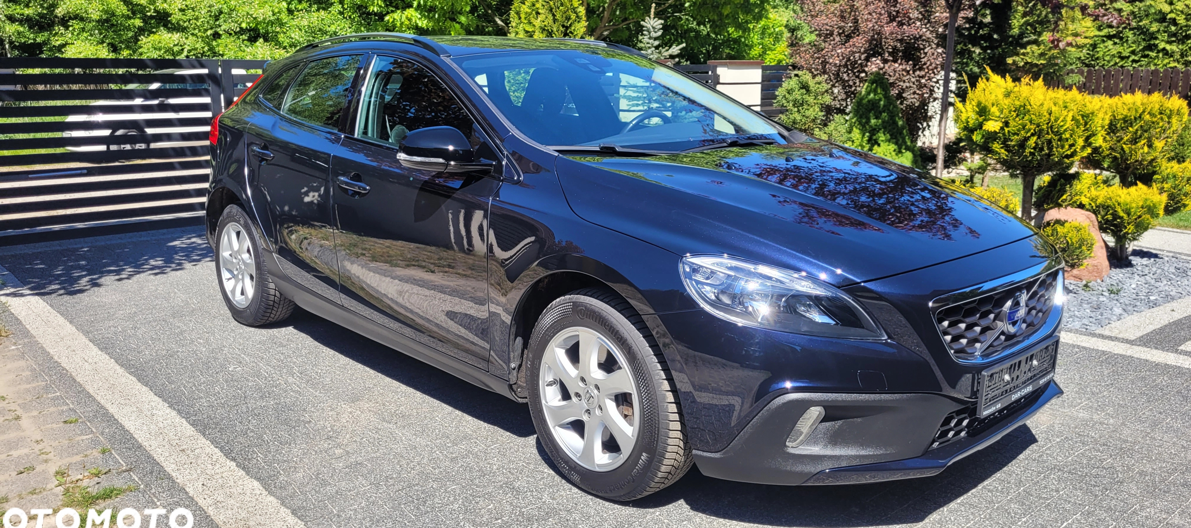 Volvo V40 cena 64900 przebieg: 109000, rok produkcji 2016 z Garwolin małe 211